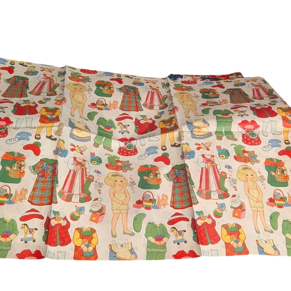 Vintage Style Paper Doll Gift Wrap - Picture 3 of 3